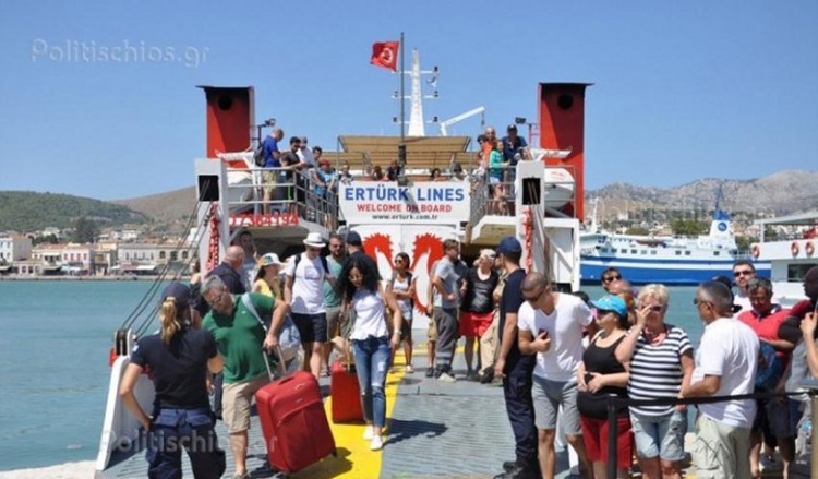 «Κόβουν» τη βίζα-εξπρές για Τούρκους στο Αιγαίο
