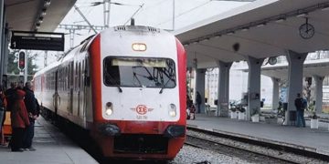 Εκτροχιασμός μηχανής τρένου στη γραμμή Αθήνα-Θεσσαλονίκη