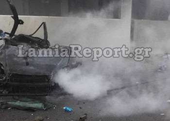 Απίστευτη τραγωδία με τέσσερις νεκρούς στην Αθηνών-Λαμίας (φωτο)