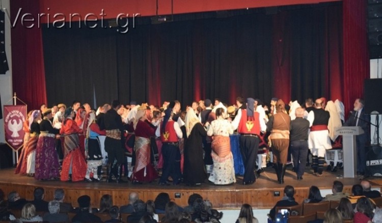 Χέρι με χέρι τα πολιτιστικά σωματεία της Νάουσας για τη βιβλιοθήκη της Αργυρούπολης (βίντεο)