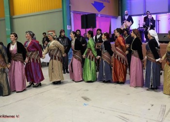 Μέχρι πρωίας γλέντησαν στον ετήσιο χορό της Ένωσης Ποντίων Περιστερίου (φωτο, βίντεο)