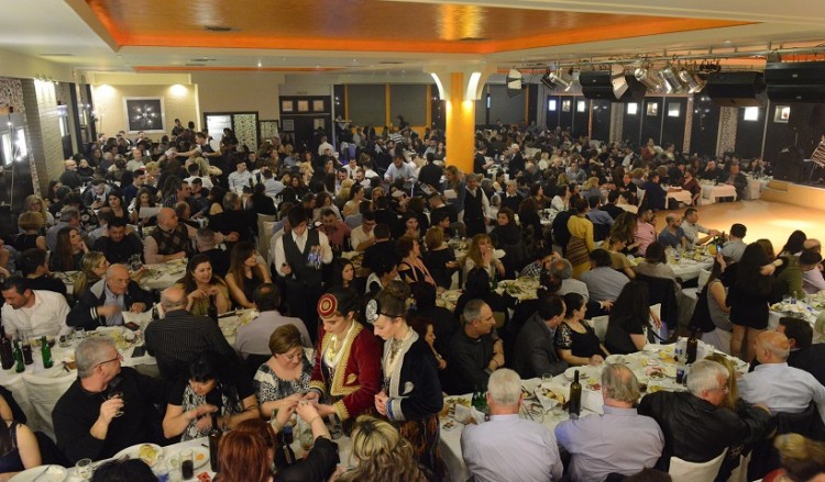 Ο ετήσιος χορός του «Φάρου» Αγίας Βαρβάρας άφησε εποχή (φωτο, βίντεο)