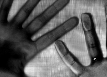 Σύλληψη 39χρονου για αποπλάνηση ανήλικων αγοριών