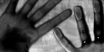 Σύλληψη 39χρονου για αποπλάνηση ανήλικων αγοριών