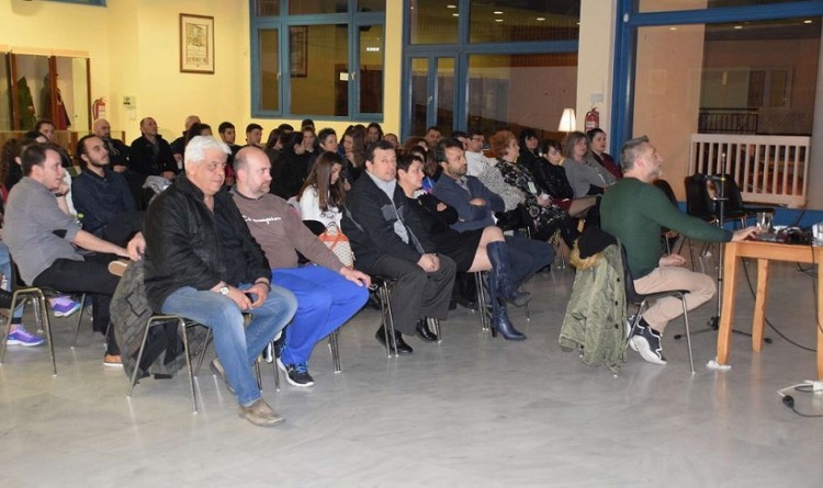 Η ποντιακή φορεσιά είχε την τιμητική της σε ημερίδα που έγινε στη Βέροια