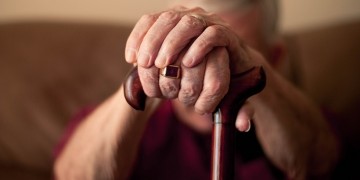 Η κακή χοληστερίνη ίσως συνδέεται με την πρώιμη εμφάνιση Αλτσχάιμερ