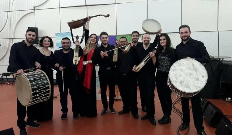 Греческое радио: посвящение понтийским гречанкам в день 8 марта