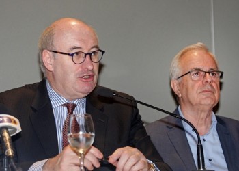 Προστασία της φέτας υποσχέθηκε ο Ευρωπαίος επίτροπος Γεωργίας