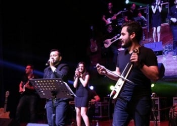 Ξεσήκωσε τον κόσμο το συγκρότημα «Ημέρα» στην Κωνσταντινούπολη