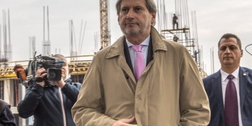 Οι Βρυξέλλες παγώνουν την προενταξιακή βοήθεια στην Τουρκία