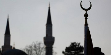 Τα τζαμιά, η κατασκοπεία και πώς ο Ερντογάν κάνει πολιτικό παιχνίδι στην Ευρώπη