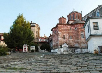 В Греции признали невиновными подсудимых по делу Ватопедского монастыря