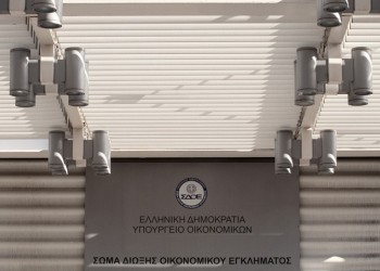 Κύκλωμα που διακινούσε ποτά «μπόμπες» εξάρθρωσε το ΣΔΟΕ