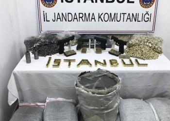 Πάνω από 200.000 παράνομες σφαίρες κατασχέθηκαν σε εργοστάσιο για βίδες στην Κωνσταντινούπολη