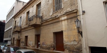 Ρημάζει το σπίτι του Παλαμά στην Πλάκα