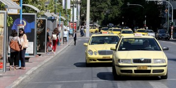 Συμπεριλαμβάνει τα ταξί η μείωση ΦΠΑ στις μεταφορές
