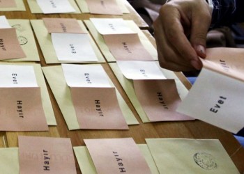 Ερντογάν-Μπαχτσελί: Μια σχέση αγάπης και μίσους με φόντο το δημοψήφισμα