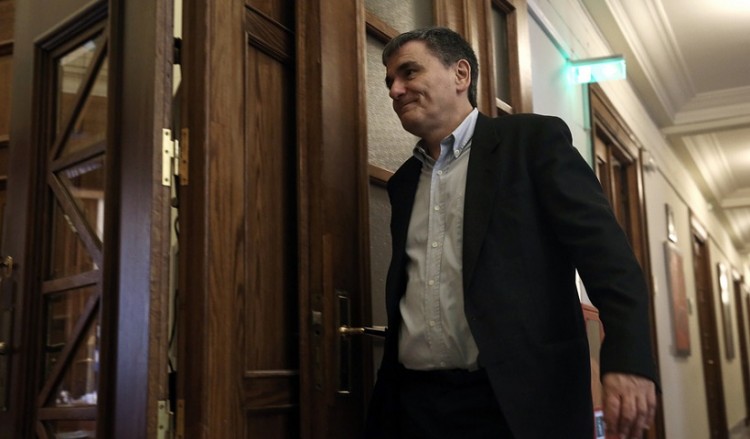 Ο Τσακαλώτος και η... Σκάρλετ Γιόχανσον (βίντεο)