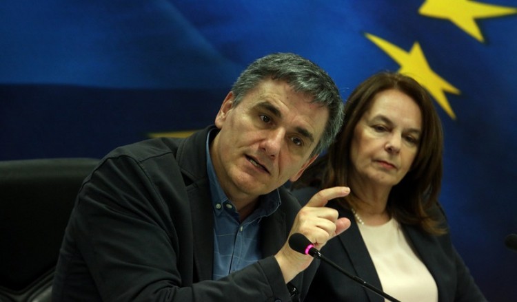 Διασταυρώσεις εξπρές σε φορολογικές δηλώσεις και καταθέσεις