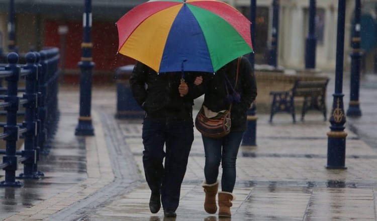Τοπικά ισχυρές βροχές και καταιγίδες από σήμερα