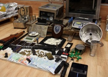 Πώς εξαρθρώθηκε κύκλωμα που παρασκεύαζε «χάπια των τζιχαντιστών» στην Ελλάδα