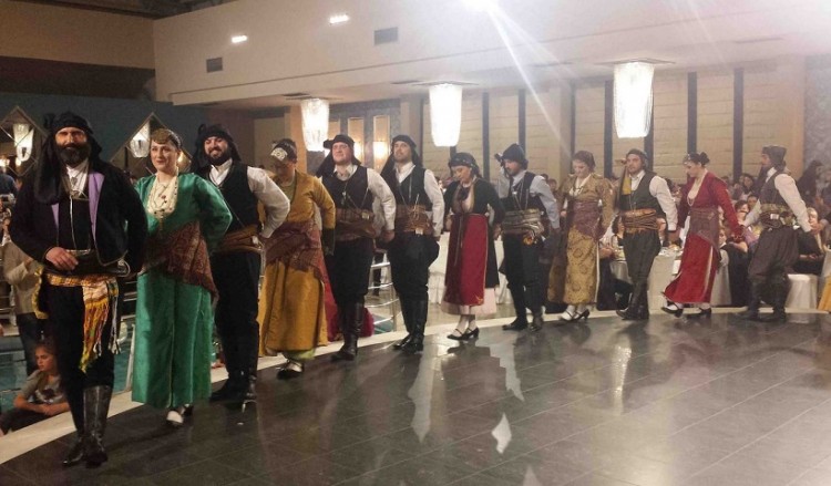 Ποντιακό γλέντι μέχρι πρωίας στον ετήσιο χορό του «Εύξεινου Πόντου» Κομοτηνής