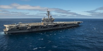 Τα βάζει με τη Βόρεια Κορέα ο Τραμπ – Στέλνει το αεροπλανοφόρο USS Carl Vinson