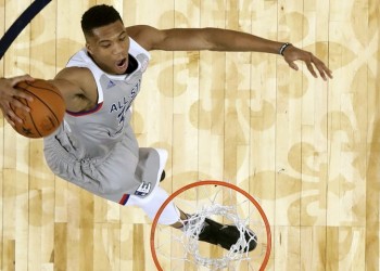 Οι Bucks παρουσιάζουν τα 5 κορυφαία καρφώματα του Αντετοκούνμπο (βίντεο)