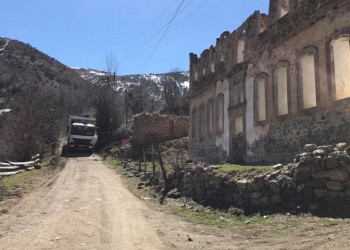 Ο Τούρκος νομάρχης επιτίθεται στην Αργυρούπολη, και ιδίως στο Φροντιστήριο