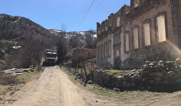 Ο Τούρκος νομάρχης επιτίθεται στην Αργυρούπολη, και ιδίως στο Φροντιστήριο