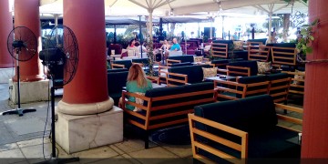 Λιγότερα τραπεζοκαθίσματα, περισσότερος χώρος για πεζούς στη Θεσσαλονίκη