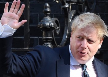 Brexit: Το Λονδίνο παροτρύνει τις επιχειρήσεις να προετοιμάζονται για αποχώρηση από την ΕΕ χωρίς συμφωνία