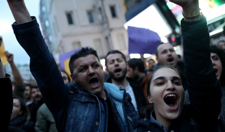 Τρίμηνη παράταση της κατάστασης έκτακτης ανάγκης στην Τουρκία
