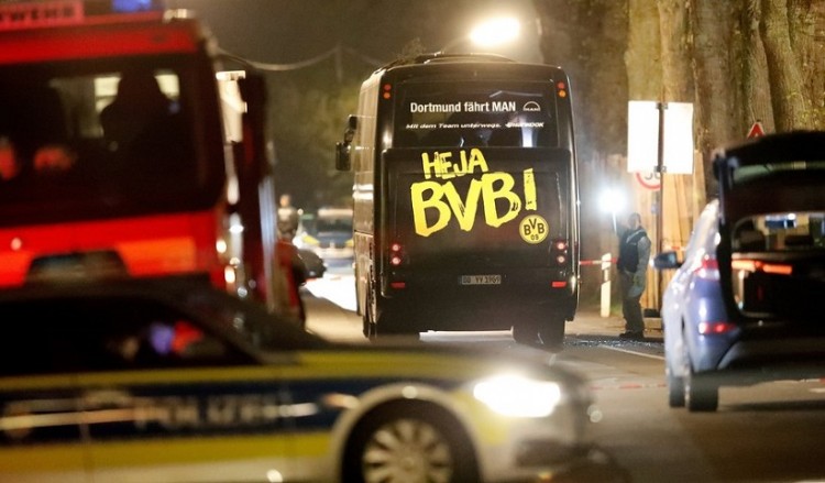 Τα σενάρια για την τριπλή βομβιστική επίθεση στο λεωφορείο της Ντόρτμουντ