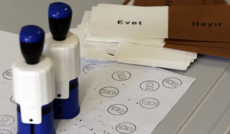 Βίντεο-ντοκουμέντο με περιστατικό νοθείας στο δημοψήφισμα της Τουρκίας