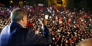 Γιατί ο Ερντογάν ουσιαστικά έχασε το δημοψήφισμα και η επόμενη μέρα στην Τουρκία