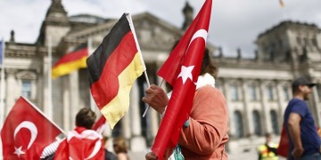 Η Γερμανία «μαλακώνει» με την Άγκυρα – Άρση κυρώσεων κατά της Τουρκίας