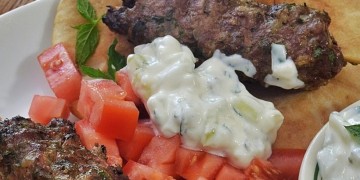 Πάρτι κρεατοφαγίας της Ένωσης Αθέων την Μεγάλη Παρασκευή