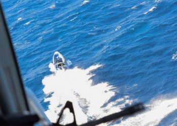 Κινηματογραφική καταδίωξη ταχύπλοου που μετέφερε ναρκωτικά, από ελικόπτερο του Λιμενικού (βίντεο)