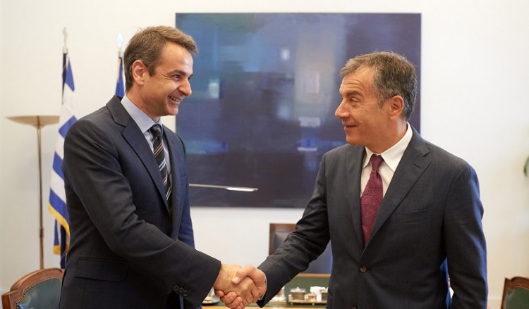 Ο Μητσοτάκης προχωρά το μέτωπο κατά ΣΥΡΙΖΑ-ΑΝΕΛ