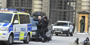 Συνελήφθη άνδρας και ανέλαβε την ευθύνη για την επίθεση στη Στοκχόλμη