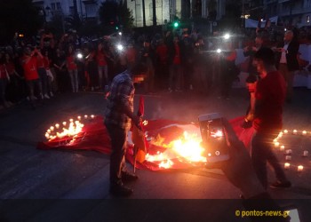 Η πρεσβεία της Τουρκίας «απαιτεί» τη σύλληψη των διαδηλωτών που έκαψαν την τουρκική σημαία στην Αθήνα