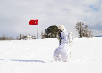 Η ΕΕ να επιβάλει εμπάργκο στην πώληση όπλων στην Τουρκία