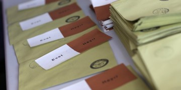 Δύο νεκροί από πυροβολισμούς σε εκλογικό κέντρο στο Ντιγιάρμπακιρ