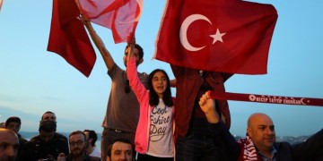 Οι 10 νομοί με τα μεγαλύτερα ποσοστά του «Ναι» και οι 10 με του «Όχι»