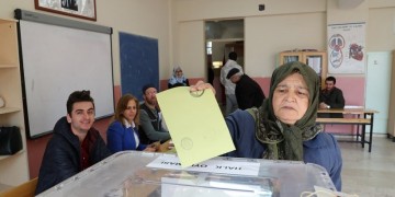 Τουρκία: Έκλεισαν οι κάλπες και άρχισε η καταμέτρηση – Τα πρώτα αποτελέσματα