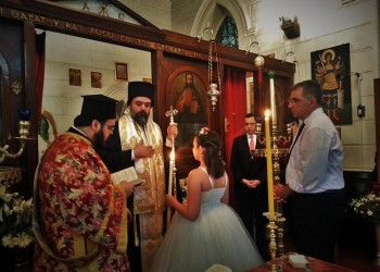 95 χρόνια μετά τη Μικρασιατική Καταστροφή, η πρώτη βάφτιση από μητροπολίτη της Σμύρνης