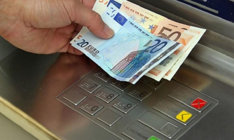Συνεχίζεται σήμερα η πληρωμή των συντάξεων