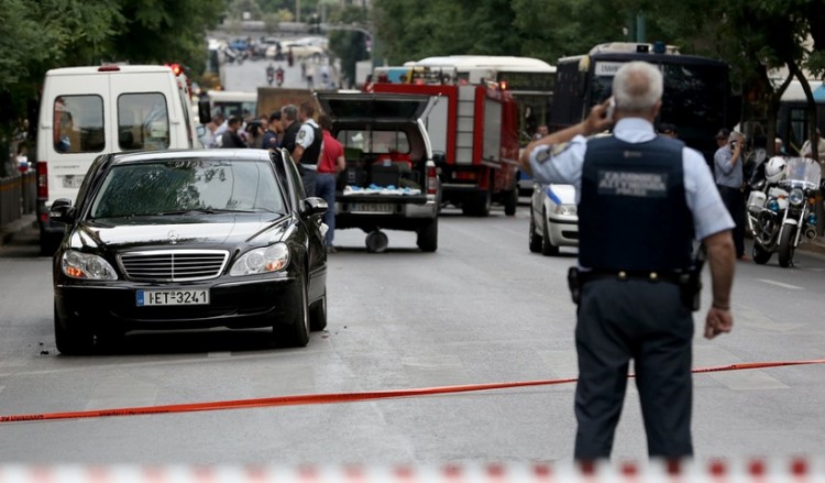 Η ΕΛΑΣ ψάχνει τρομοδέματα σε πολιτικά γραφεία και ΕΛΤΑ