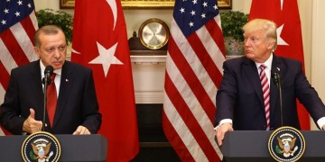 Τηλεφωνική επικοινωνία Τραμπ-Ερντογάν για Λιβύη και Συρία